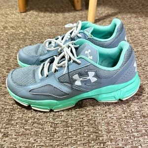 Under Armour Women's Gray and Teal Athletic Shoes Sneakers Size 10